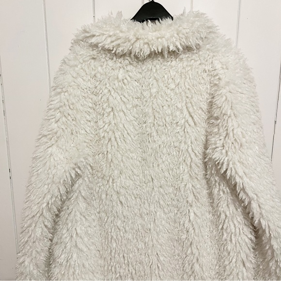 Regal Faux Fur Ivory Curly Faux Lamb Balmacaan Coat. Size 1X. - Picture 8 of 10